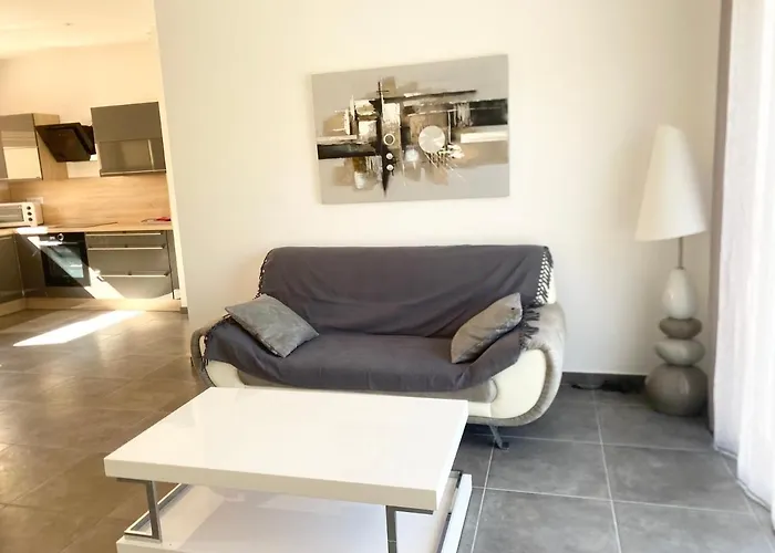 Les Lauriers Roses 2 Сен-Флоран