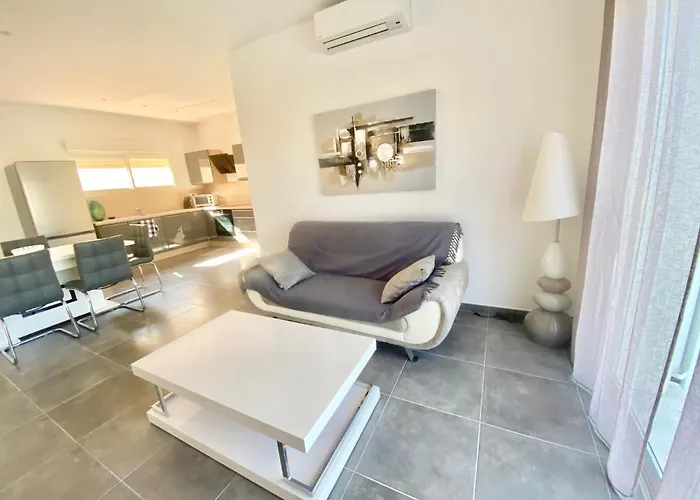 Les Lauriers Roses 2 *