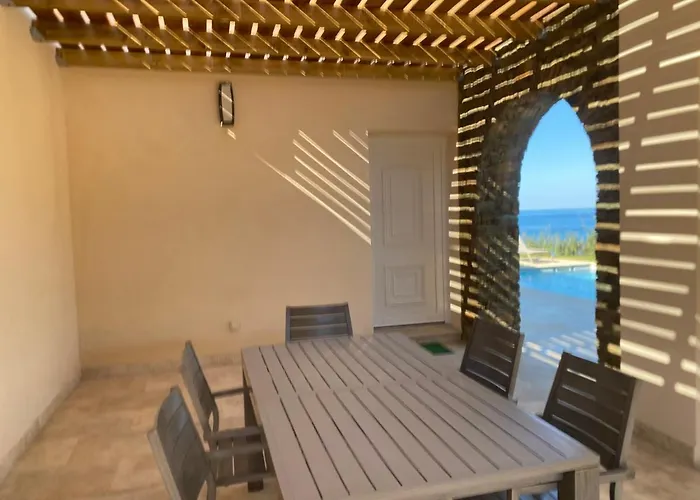 Les Lauriers Roses 2 * Сен-Флоран